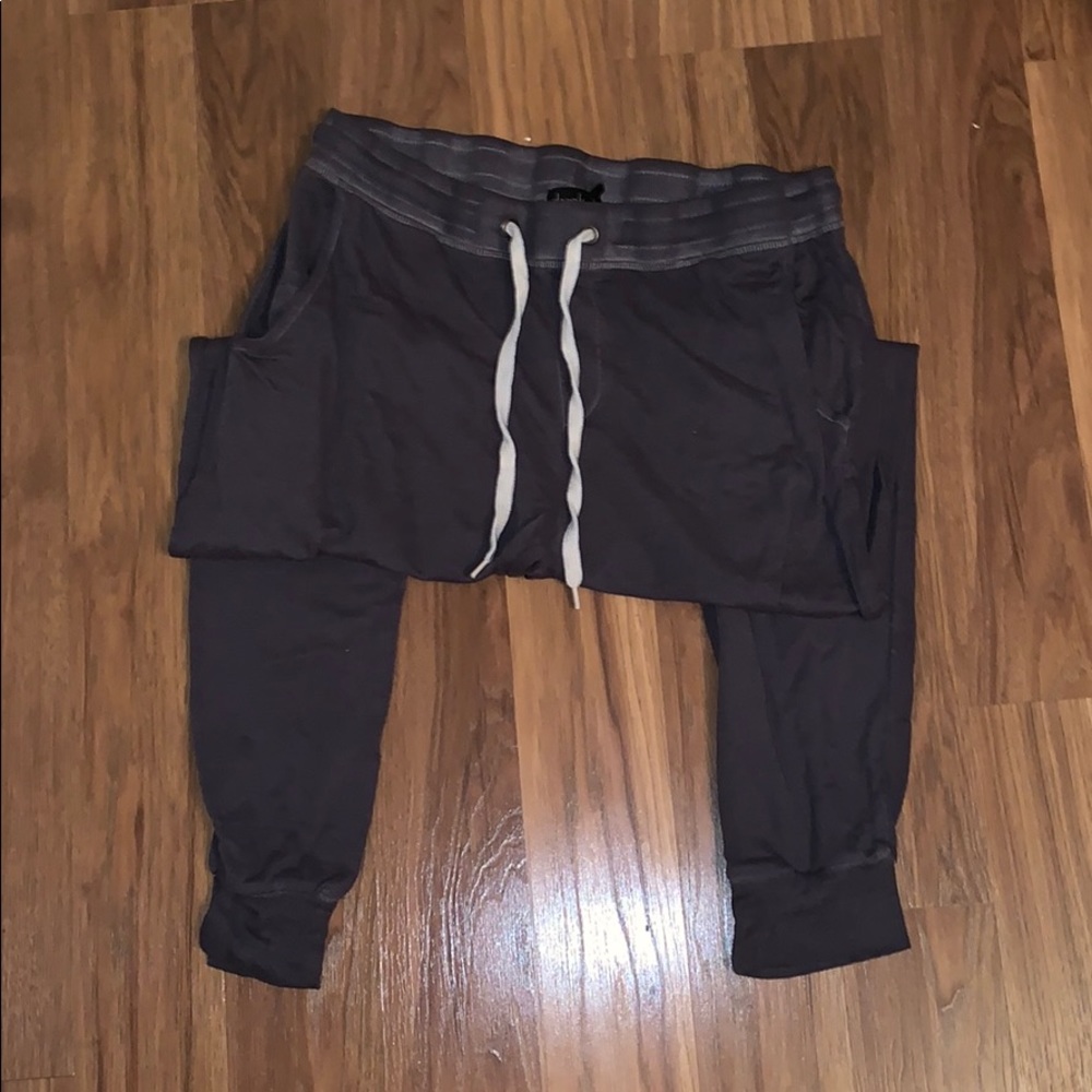 Derekheart sweatpants
